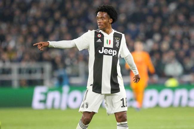 巴西惨败！维尼修斯怒怼阿根廷球员：我有2个欧.