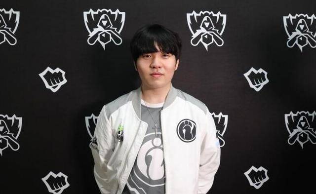 阿斯报列举皇马不稳定球员：卡马文加、阿拉巴等在列.